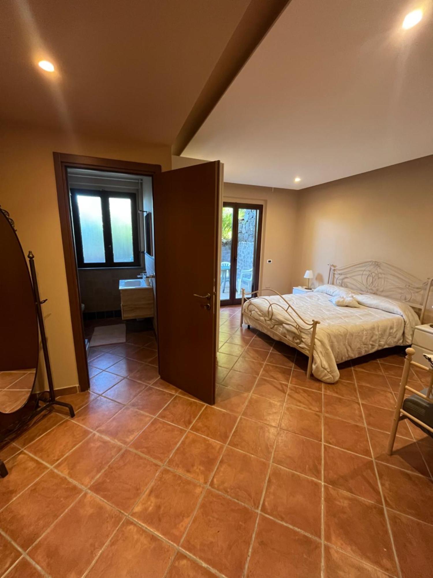 Etna Tra Le Querce Villa Santa Venerina Eksteriør bilde